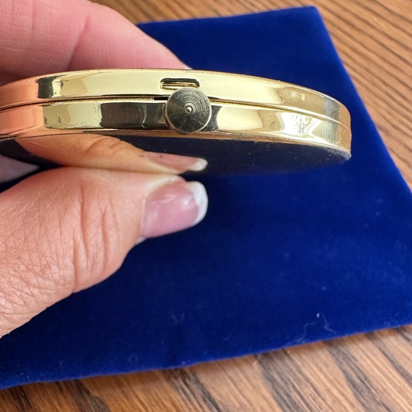 Monet Gold and Black Bee Compact Mirror - Picture 9 of 9